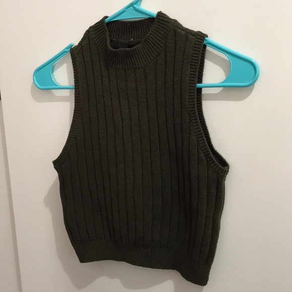 F21 Cropped Ribbed Tank - Picture 2 of 2